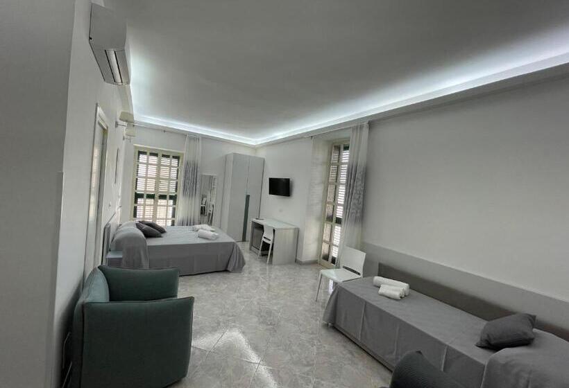 اتاق استاندارد چهار تخته, Casa Crispi