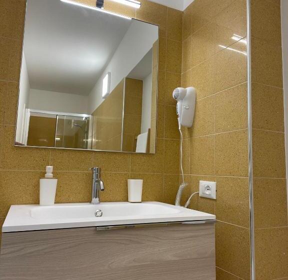 اتاق لوکس, Casa Crispi