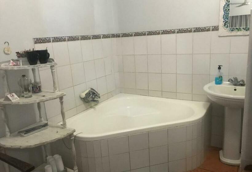 اتاق استاندارد, Gracias Guest House