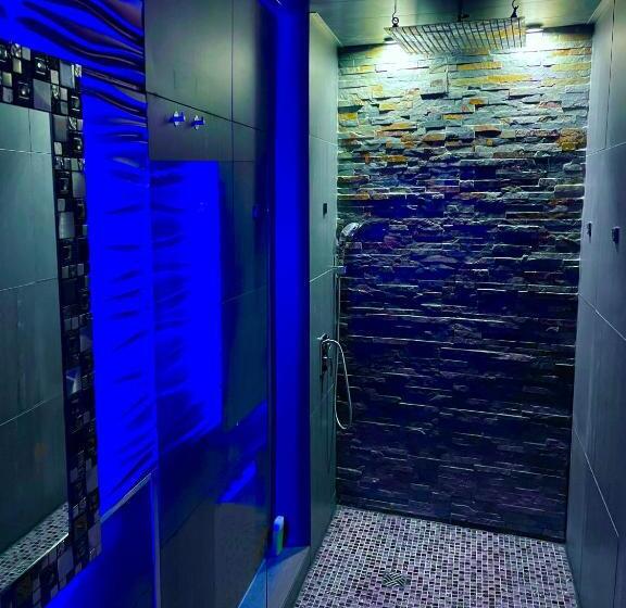 اتاق لوکس, Loveroom21