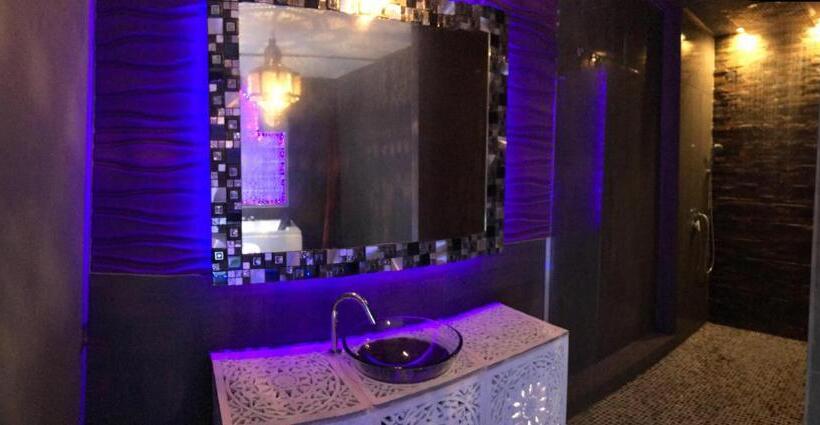اتاق لوکس, Loveroom21