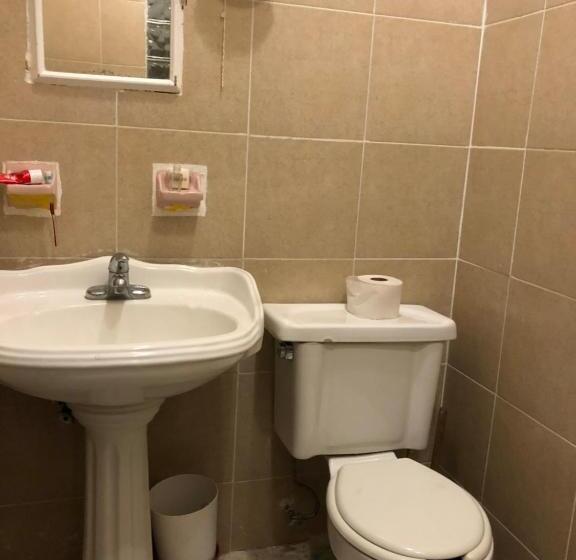اتاق استاندارد با 2 تخت دوبل, Mini Hostal Cultural De Mazatlán