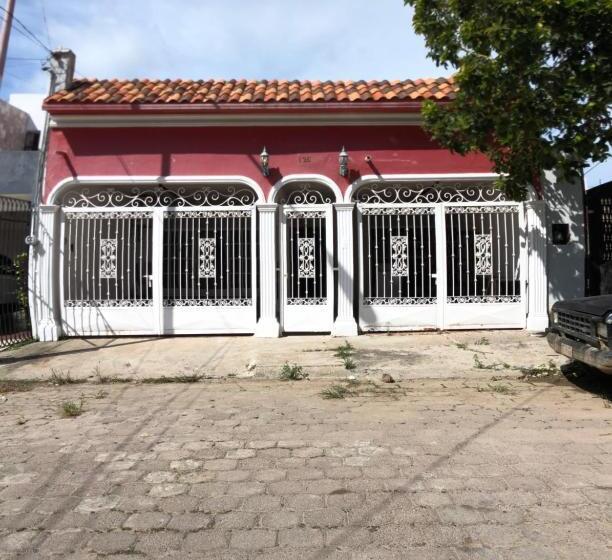 اتاق استاندارد با 2 تخت دوبل, Mini Hostal Cultural De Mazatlán