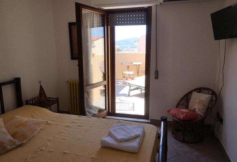 اتاق استاندارد با تخت بزرگ, B&b La Terrazza