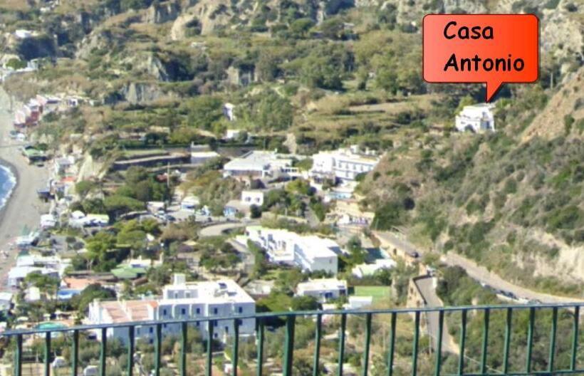 اتاق استاندارد چهار تخته با چشم‌انداز دریا, Casa Antonio
