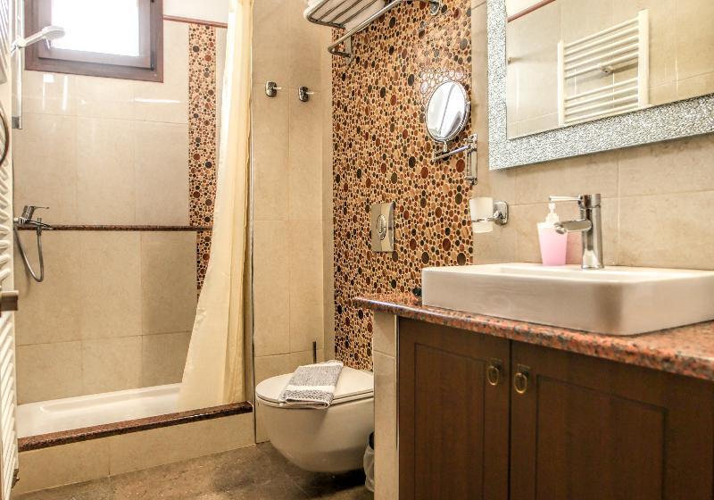 اتاق استاندارد چهار تخته, Alsos House