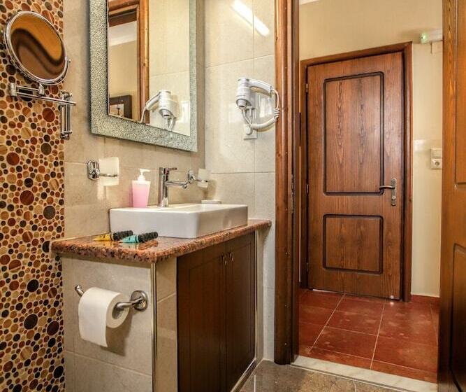 اتاق استاندارد چهار تخته, Alsos House