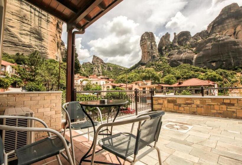 اتاق استاندارد سه تخته با چشم‌انداز, Alsos House