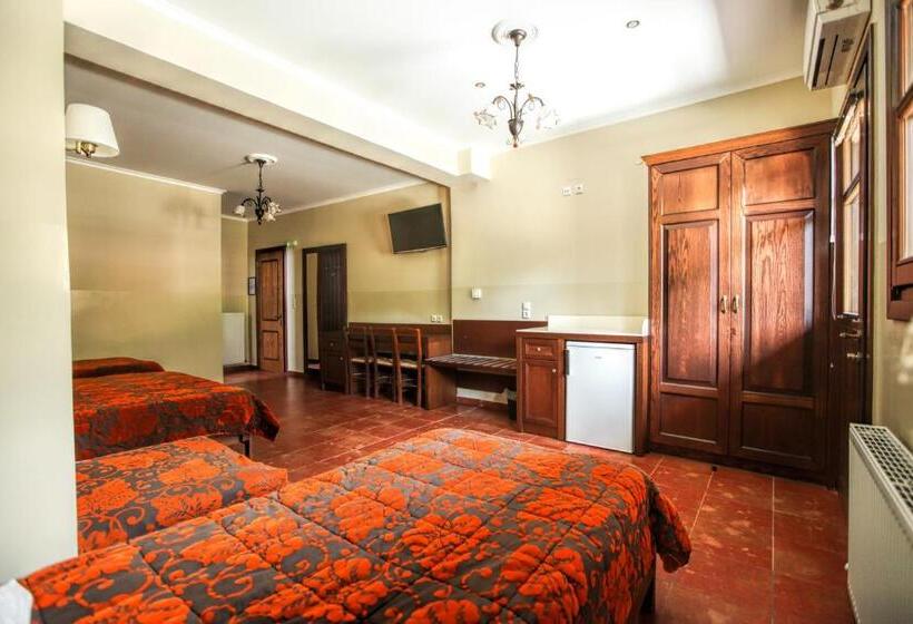اتاق استاندارد چهار تخته, Alsos House