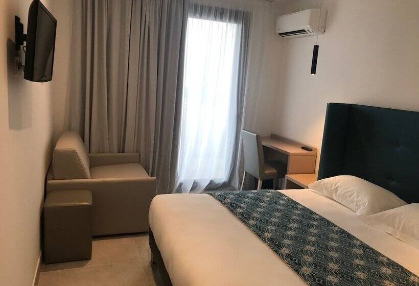 اتاق سه نفره سوپریور با چشم‌انداز دریا, Restaurant Le Filosorma