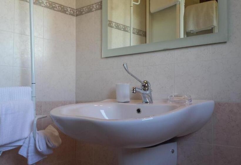 اتاق اکونومی, Agriturismo B&b Corte Dei Gioghi