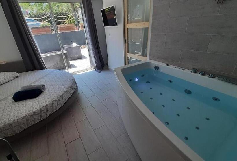 اتاق لوکس, Allegria Nimes Chambre Deluxe Spa