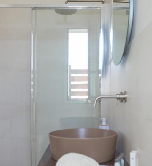 اتاق استاندارد با تخت بزرگ, Marezè