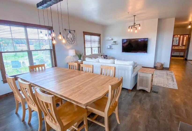 Апартаменты 3 Спальни, Remodeled Ski In Out   305 Soaring Eagle   Luxury!