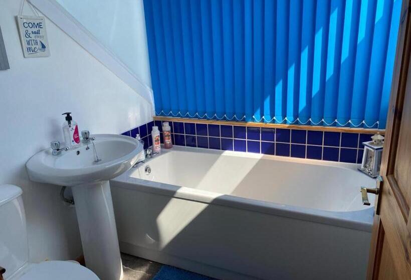 اتاق لوکس با تخت بزرگ, Thorncroft B&b   Adults Only