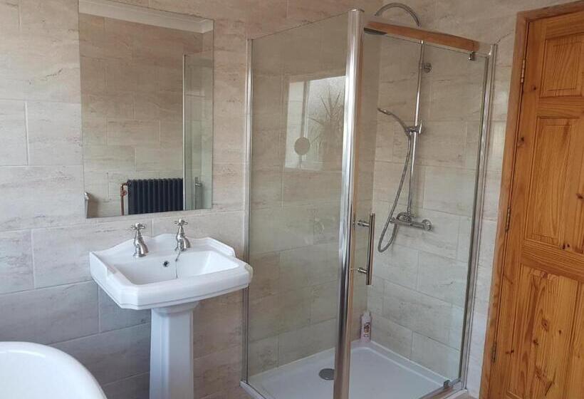 اتاق لوکس با تخت بزرگ, Thorncroft B&b   Adults Only