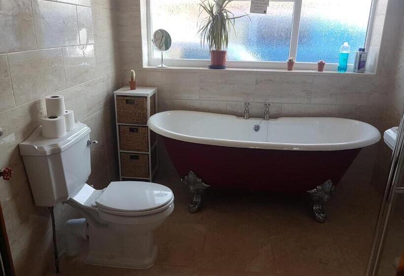 اتاق لوکس با تخت بزرگ, Thorncroft B&b   Adults Only