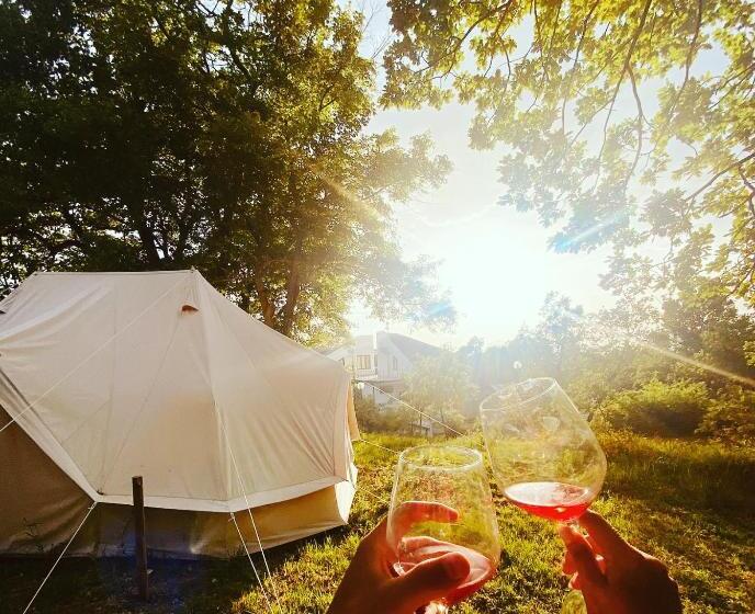 Standard Tent, Dimore Montane