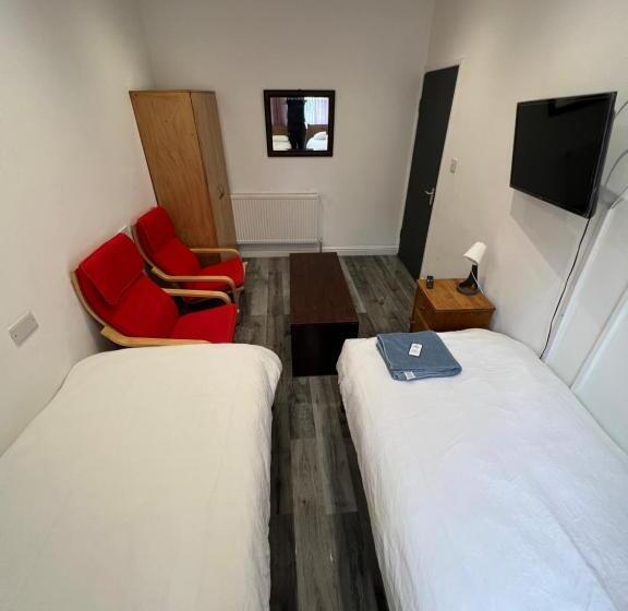 חדר אקונומי, Zams Rooms