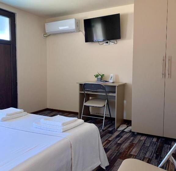 اتاق استاندارد, Home For You
