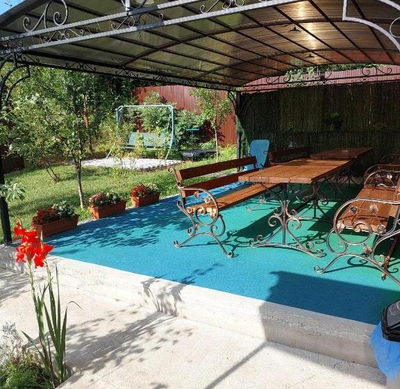 اتاق استاندارد, Home For You