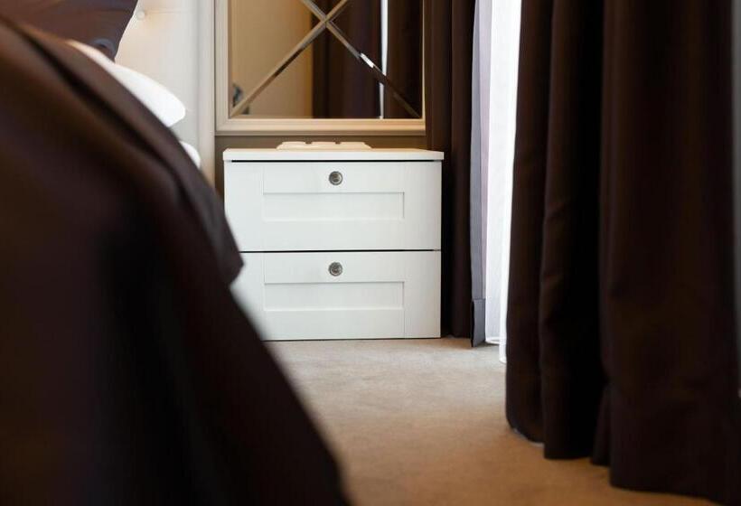 اتاق استاندارد با بالکن, Vilnius Legends House I Best For Families I Free Parking