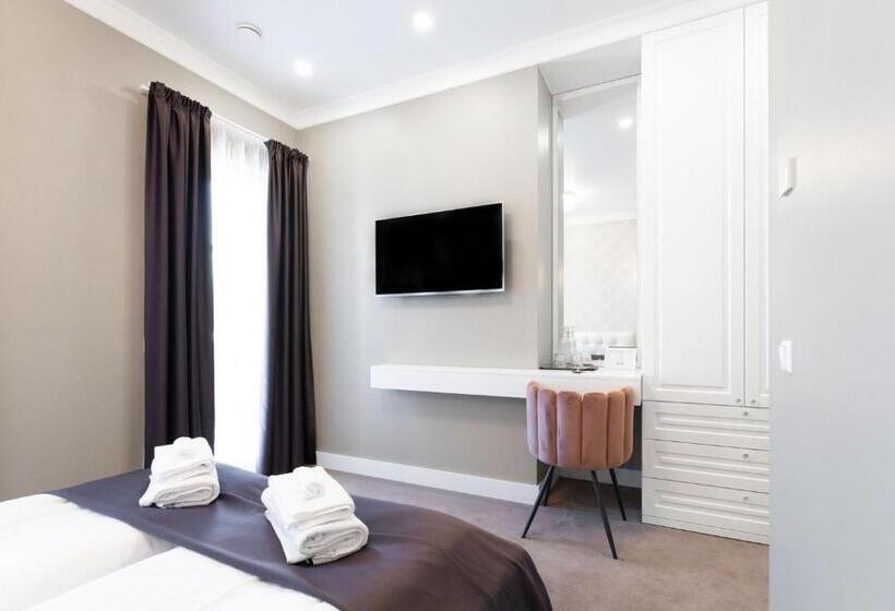 اتاق استاندارد با بالکن, Vilnius Legends House I Best For Families I Free Parking