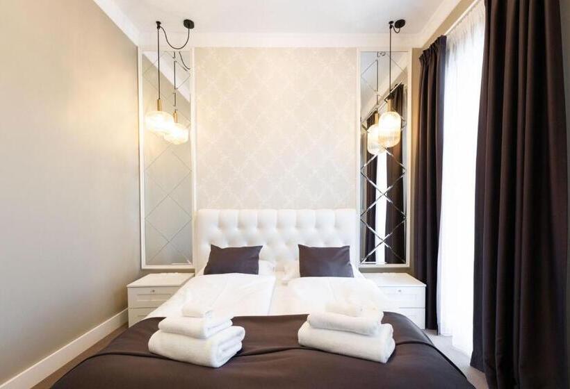 اتاق استاندارد با بالکن, Vilnius Legends House I Best For Families I Free Parking
