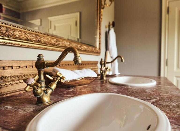 سوییت اجرایی, B&b Maison Mairie Hasselt