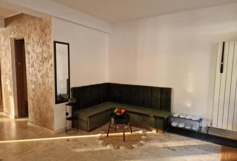ویلای 3 خوابه, Casa Nikolia