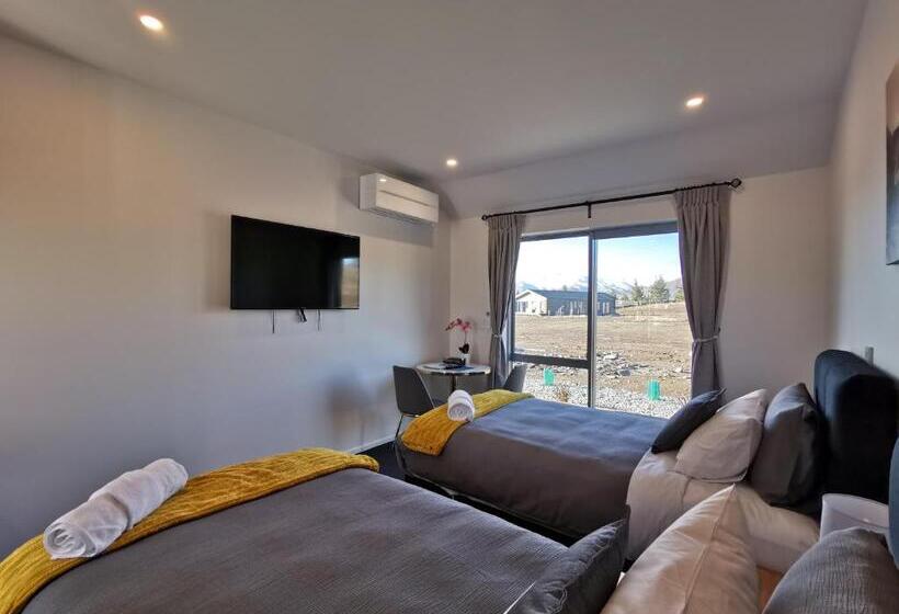 استودیوی استاندارد, Skyrim Lodge