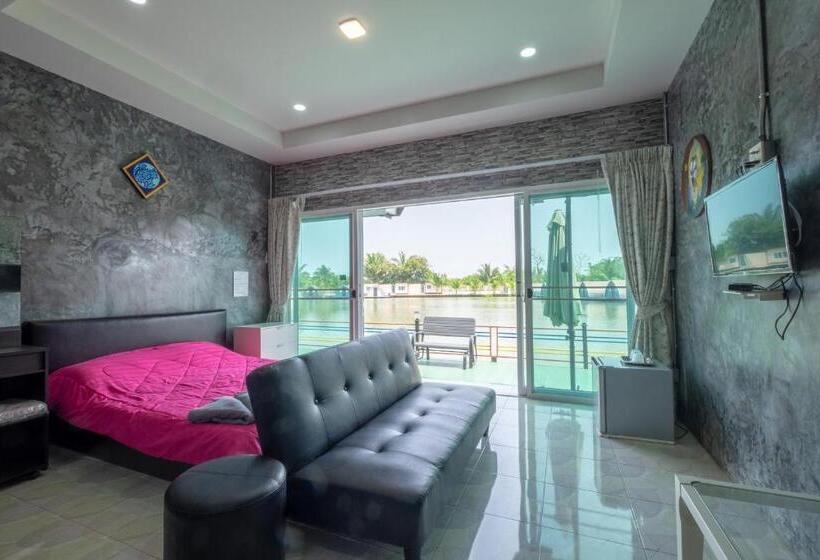 스탠다드 발코니 룸, Feel Like Home แบบบ้านบ้าน