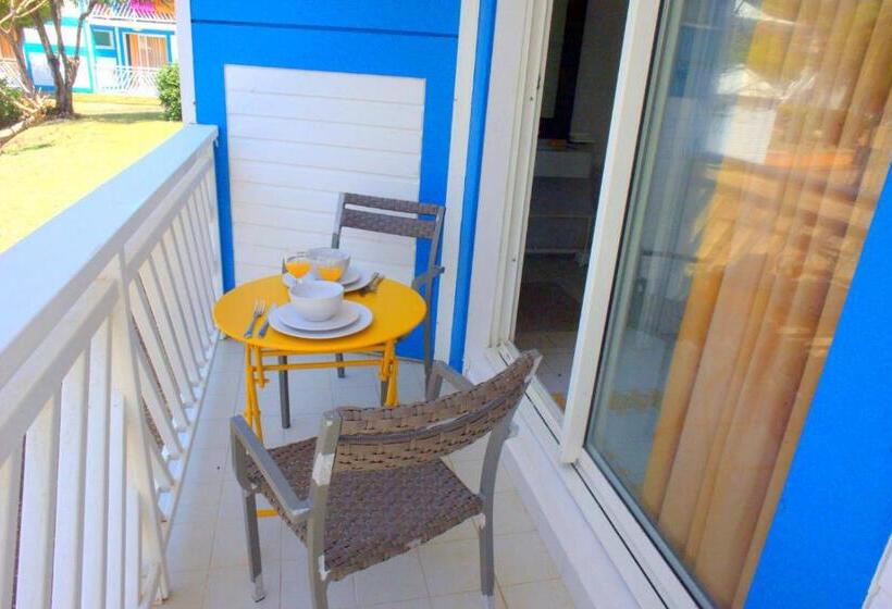 استودیوی سوپریور, Studio Manganao Saint François Piscine & Plage