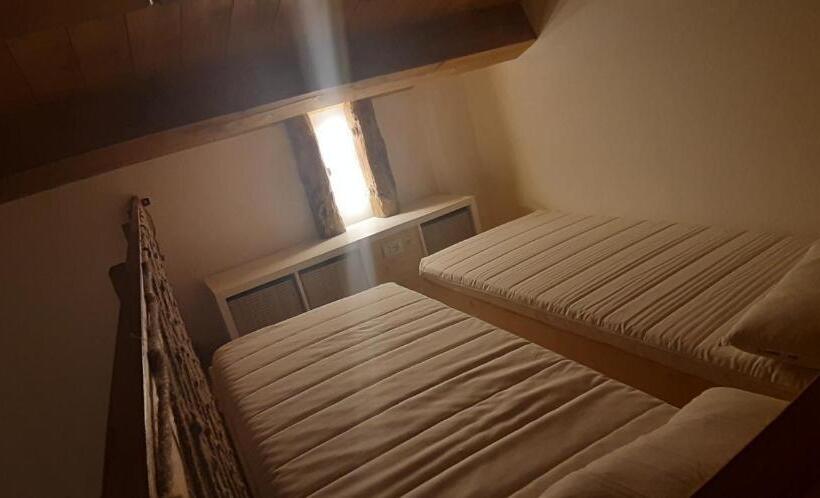 اتاق خانوادگی, B&b Il Fienile Del Borgo