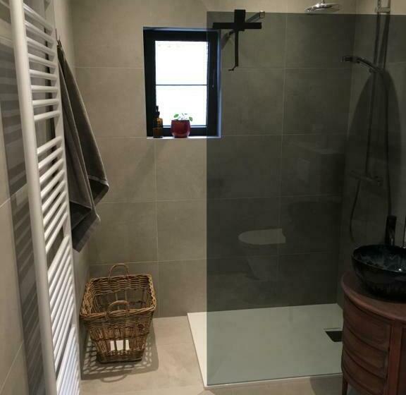 اتاق لوکس, B&b Den Biesthoek