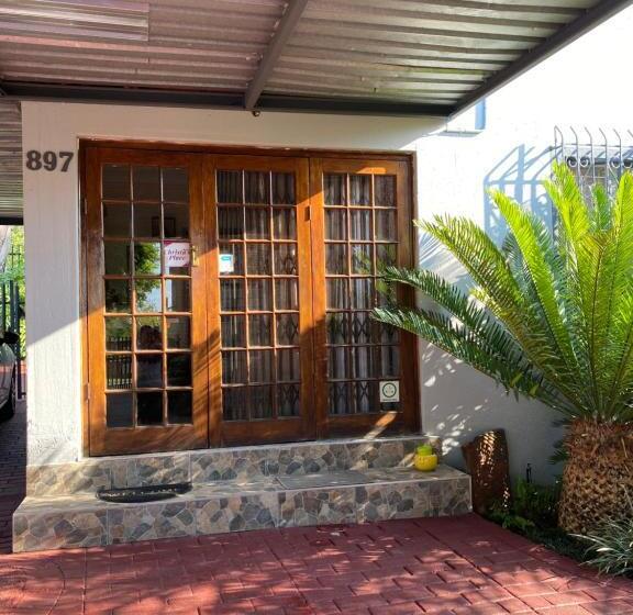 اتاق استاندارد, Christa S Place 897