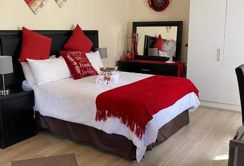 اتاق استاندارد, Christa S Place 897