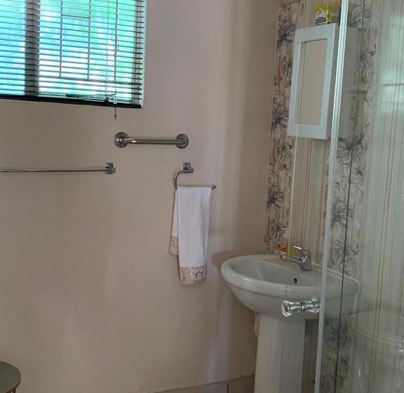 اتاق استاندارد, Christa S Place 897