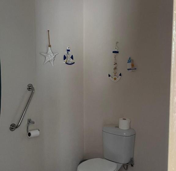 اتاق استاندارد, Christa S Place 897