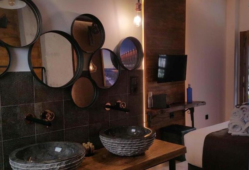 اتاق استاندارد با وان آب گرم, Murallas De Jayrán Hotel Boutique