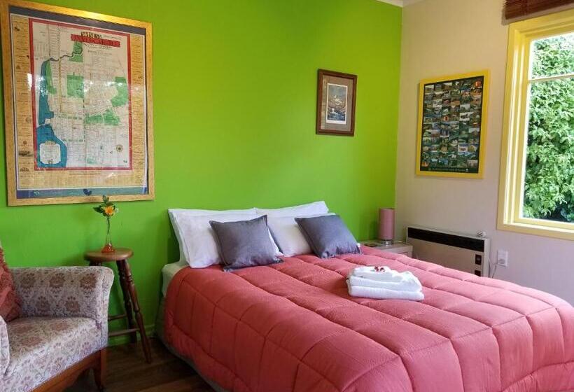 اتاق استاندارد با چشم‌انداز باغ, City Central Apartment – Modern, Private & Quiet