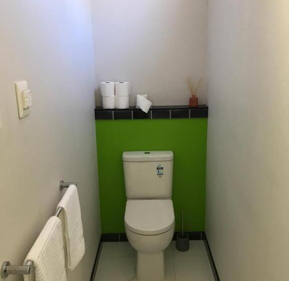 اتاق استاندارد با چشم‌انداز باغ, City Central Apartment – Modern, Private & Quiet