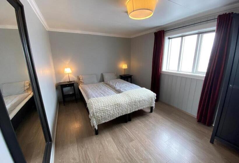 اتاق استاندارد با سرویس بهداشتی مشترک, Helluland Guesthouse