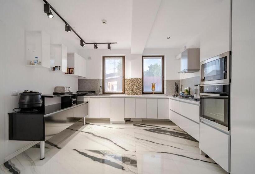１ベッドルームハウス, Niro Residence