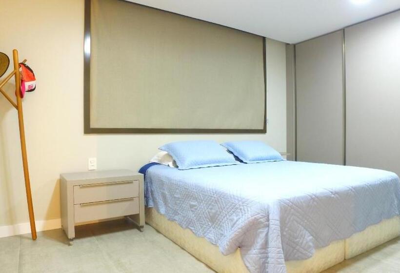 آپارتمان 1 خوابه با چشم‌انداز استخر, Barra Bali Apartamento 06   Paraíso à Beira Mar