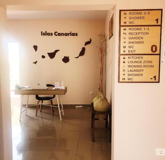 اتاق خانوادگی, Villa 8 Islas