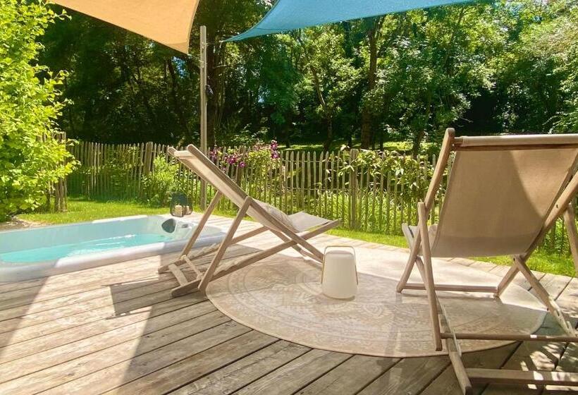 اتاق لوکس با وان آب گرم, Chambres Avec Jacuzzi Privatif   Kassiopée Bed & Spa
