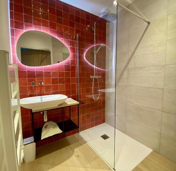 اتاق استاندارد با وان آب گرم, Chambres Avec Jacuzzi Privatif   Kassiopée Bed & Spa