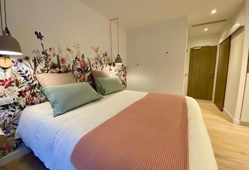 اتاق استاندارد با وان آب گرم, Chambres Avec Jacuzzi Privatif   Kassiopée Bed & Spa