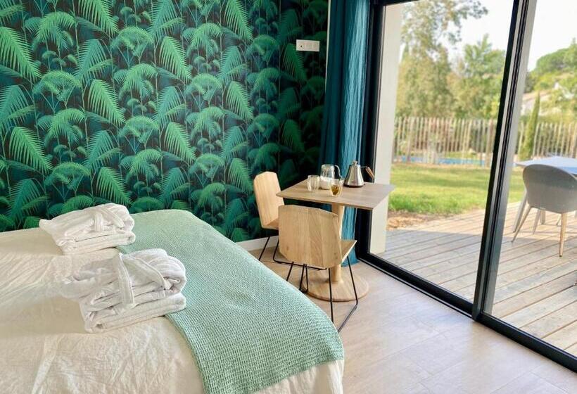 اتاق استاندارد با تخت بزرگ, Chambres Avec Jacuzzi Privatif   Kassiopée Bed & Spa